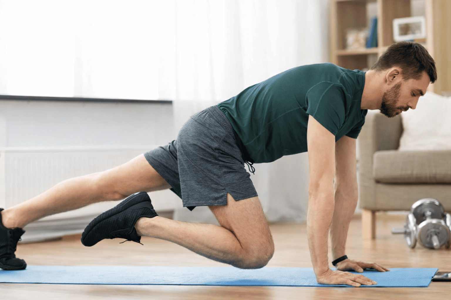 10 Beginner Calisthenics Moves—Plus 5 Progressions When They Get Too Easy