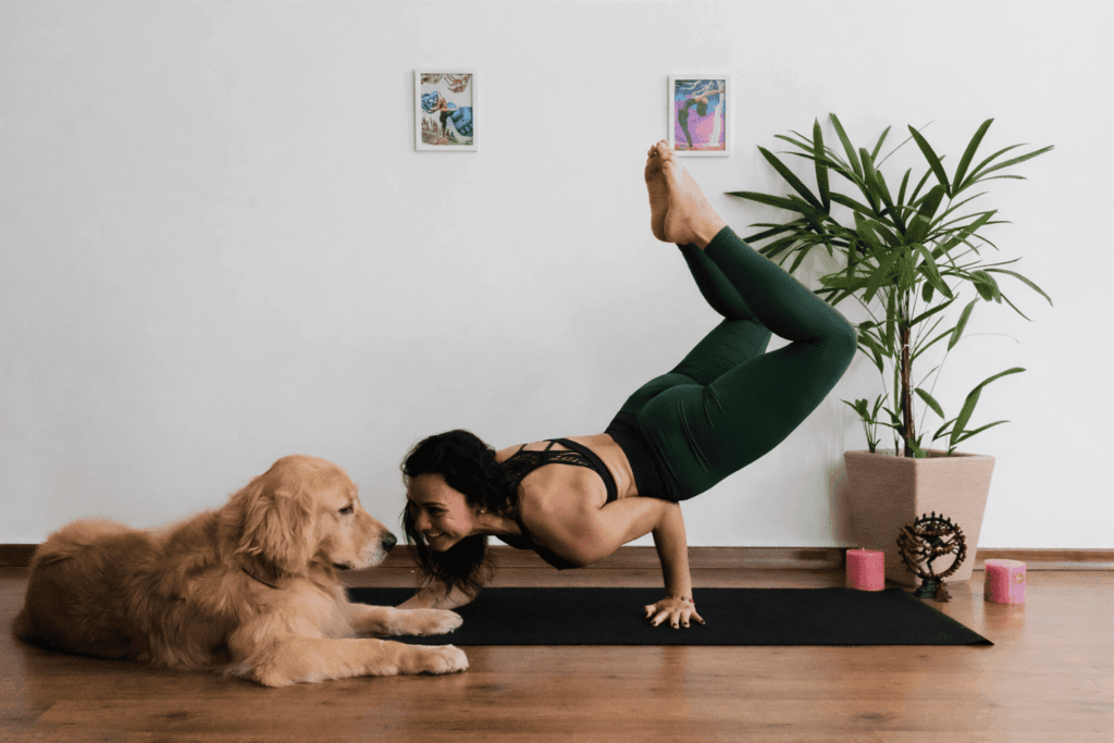 5 Secuencias Cortas de Yoga para Días de Ansiedad: Respiración, Suelo Pélvico y Calma Útil