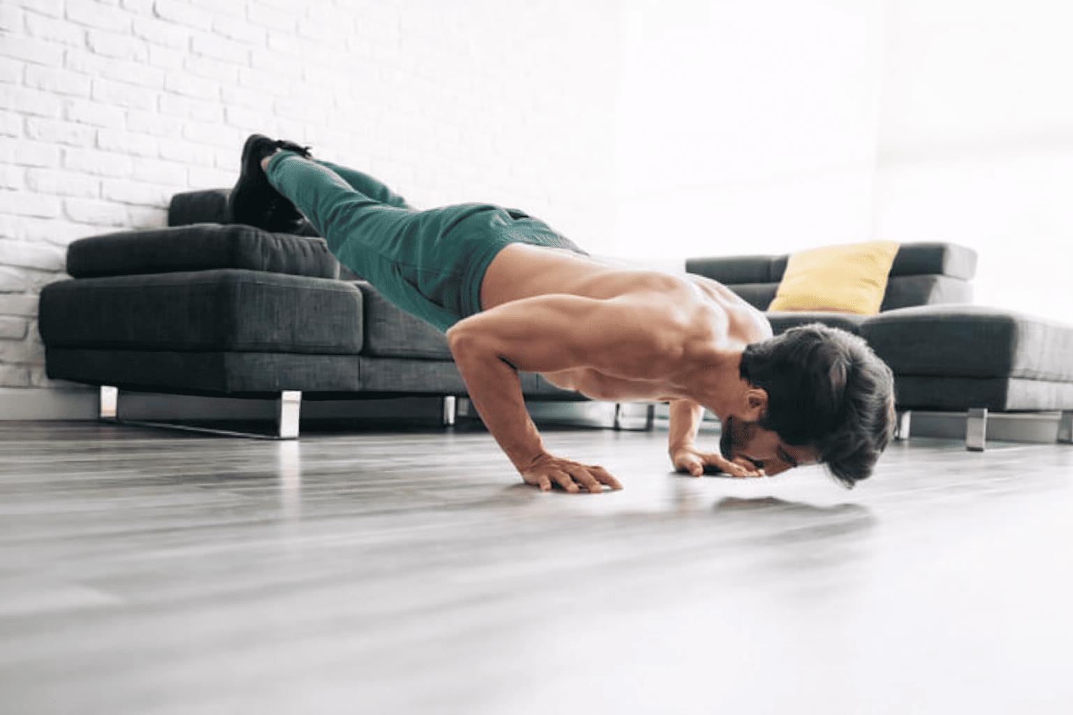 9 Ejercicios de Calisthenics para Principiantes que Quieren Verse Atléticos y Moverse Mejor