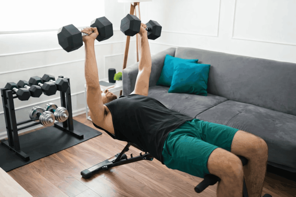 5 Ejercicios de Pecho y Tríceps Para un Workout Eficiente Cuando Solo Tienes 30 Minutos