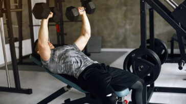 5 Ejercicios de Hombros para Lograr Más Tamaño